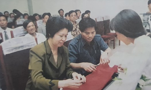 Chủ tịch Tổng LĐLĐ Việt Nam Cù Thị Hậu tham gia Lễ cắt băng khai trương Báo Lao Động điện tử.