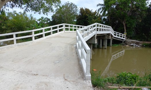 Cầu Đìa Muồng - 1 trong 3 chiếc cầu do Quỹ XHTT Tấm lòng Vàng tài trợ tại huyện Phong Điền (Cần Thơ) - đã hoàn thành, sẵn sàng khánh thành đưa vào sử dụng.