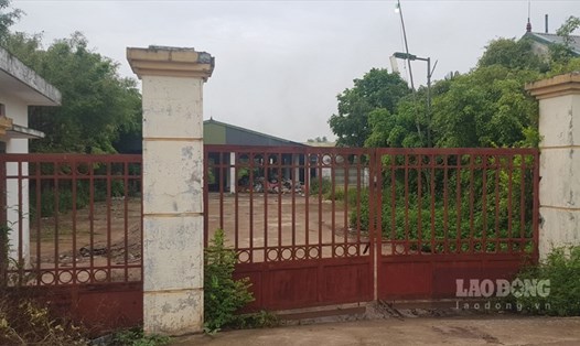 Nhà máy xử lý chất thải rắn sinh hoạt (tại xã Hồi Ninh, huyện Kim Sơn, Ninh Bình) đã dừng hoạt động từ năm 2018 vì ô nhiễm môi trường. Ảnh: NT