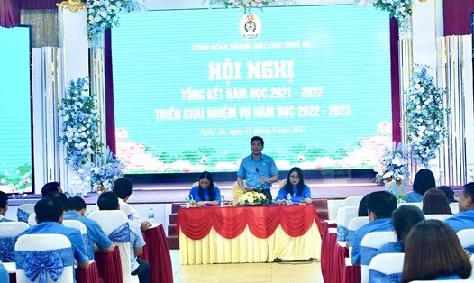 Công đoàn ngành Giáo dục Nghệ An tổ chức hội nghị tổng kết năm học 2021- 2022, triển khai nhiệm vụ năm học 2023. Ảnh: Quỳnh Trang