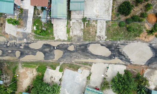 Mấy tháng trước, nhiều đoạn đường trên Quốc lộ 28 đoạn qua huyện Krông Nô xuất hiện chi chít "ổ gà", "ổ voi"...