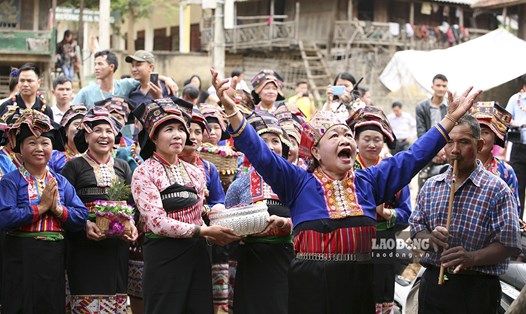 Lễ hội té nước - một nét văn hóa đặc trưng của dân tộc Lào tại Điện Biên. Ảnh: Văn Thành Chương