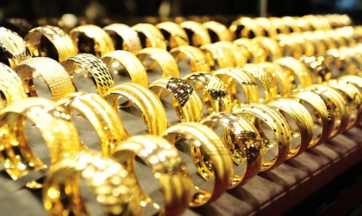 Giá vàng đang có sự chênh lệch lớn giữa giá vàng SJC với giá thế giới.
