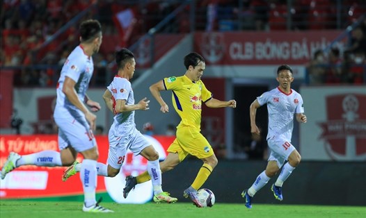 Hoàng Anh Gia Lai gặp Hải Phòng ở vòng 13 V.League 2022. Ảnh: Hoài Thu