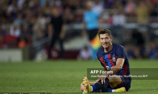 Lewandowski tỏ ra bất ngờ vì bị trộm ngay tại thành phố Barcelona.  Ảnh: AFP