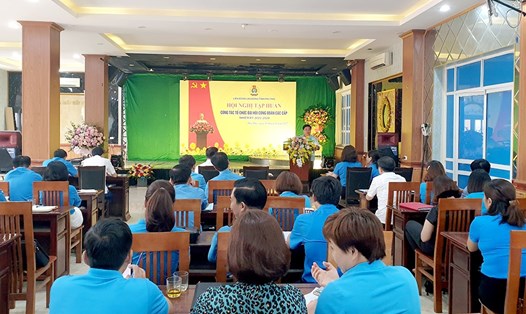 LĐLĐ tỉnh Phú Thọ vừa tổ chức tập huấn công tác tổ chức đại hội công đoàn cho hàng chục lãnh đạo các cơ quan công đoàn trực thuộc. Ảnh: ĐVCC.