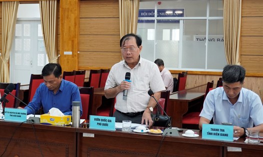 Ông Nguyễn Văn Tiệp, Giám đốc VQG Phú Quốc thông tin về các vấn đề liên quan đến Khu Bảo tồn biển Phú Quốc. Ảnh: N.A
