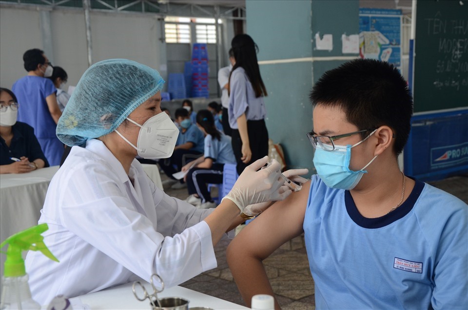 TPHCM mở tháng cao điểm tiêm vaccine cho trẻ từ 5 – 18 tuổi