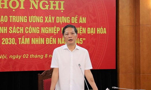 Đồng chí Trần Tuấn Anh, Trưởng Ban Kinh tế Trung ương chủ trì hội nghị. Ảnh: Thành Trung