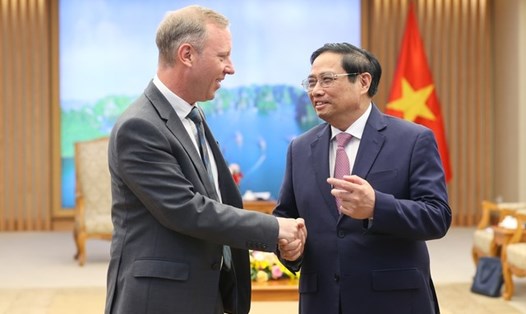 Thủ tướng Phạm Minh Chính tiếp Đại sứ Anh Gareth Ward chào từ biệt nhân dịp kết thúc nhiệm kỳ công tác tại Việt Nam - Ảnh: VGP