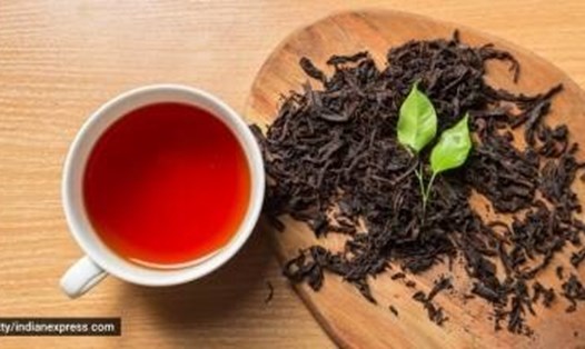 Bạn có thể ăn các loại hạt trước khi uống trà. Ảnh: Getty/Thinkstock