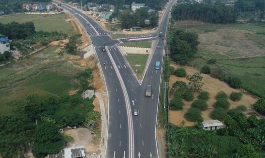 Thanh toán kinh phí dự án xây dựng đường cao tốc Hòa Lạc - Hòa Bình - Ảnh 1.
Dự án đường cao tốc Hòa Lạc- thành phố Hòa Bình (đoạn qua tỉnh Hòa Bình) có chiều dài khoảng 20,2 km. Ảnh VGP