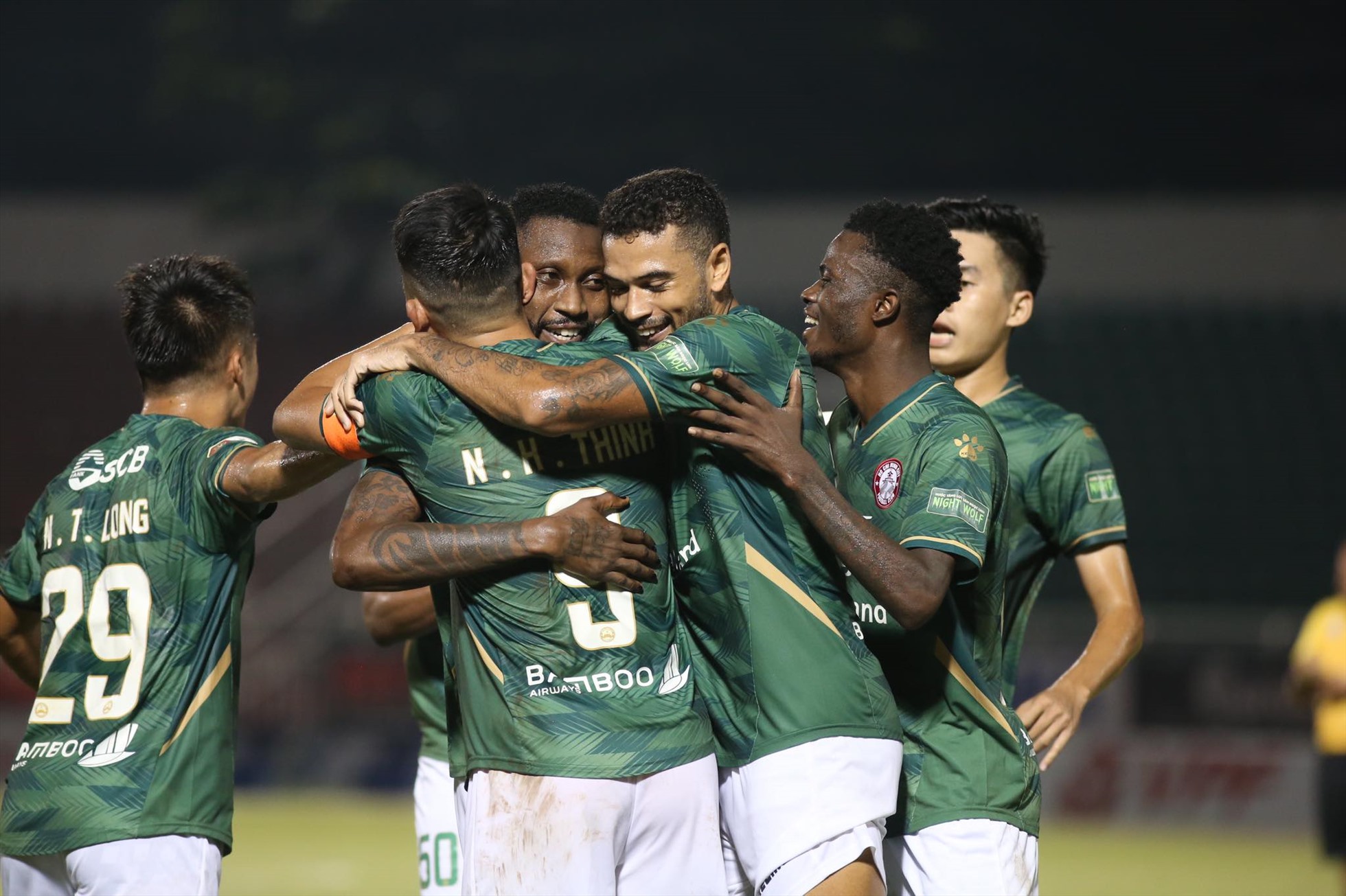CLB TPHCM nhận thưởng 1 tỉ đồng sau trận thắng Sài Gòn FC