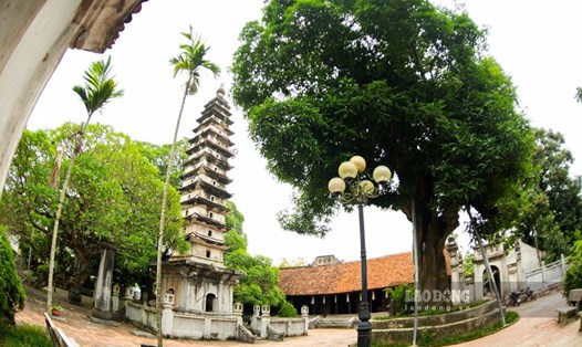 Chùa Phổ Minh - di tích Quốc gia đặc biệt nằm trong quần thể di tích lịch sử và kiến trúc nghệ thuật đền Trần Nam Định. Ảnh: Vũ Mừng
