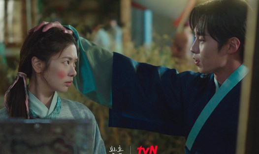 Rating phim "Hoàn hồn" tiếp tục tăng. Ảnh: tvN