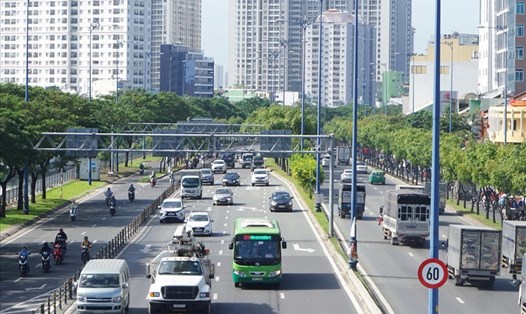 Đại lộ Võ Văn Kiệt sẽ triển khai làn đường riêng cho xe buýt nhanh. Ảnh: Minh Quân