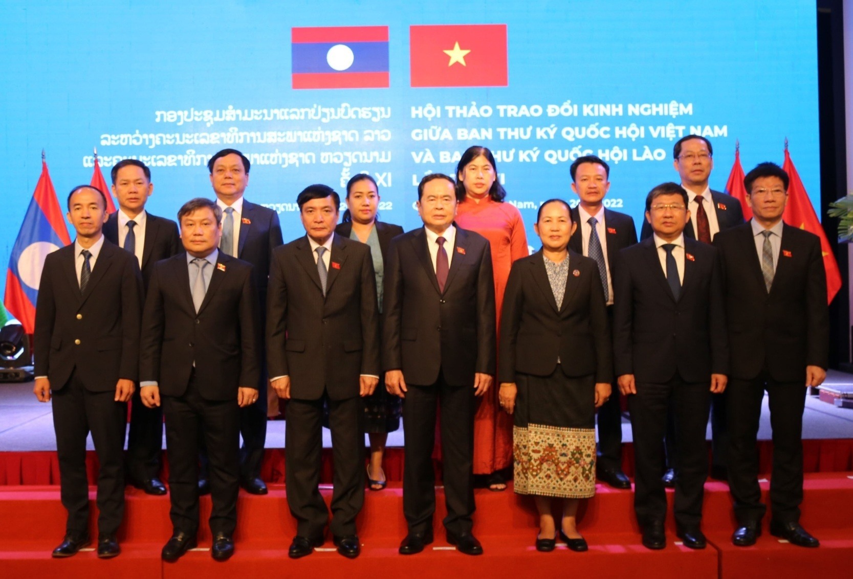 Đại biểu 2 nước chụp ảnh lưu niệm. Ảnh: CTV