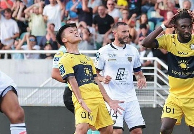 Quang Hải có sai lầm khi chọn Pau FC?