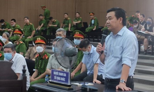 Ông Phạm Văn Hiền - đại diện cho Tỉnh uỷ Bình Dương, tại phiên toà xét xử 28 bị cáo trong vụ bán rẻ đất vàng. Ảnh: C.H