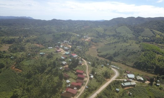 Vùng núi huyện Kon Plông, nơi người dân đang hứng chịu các trận động đất có thể do thuỷ điện tích nước. Ảnh T.T