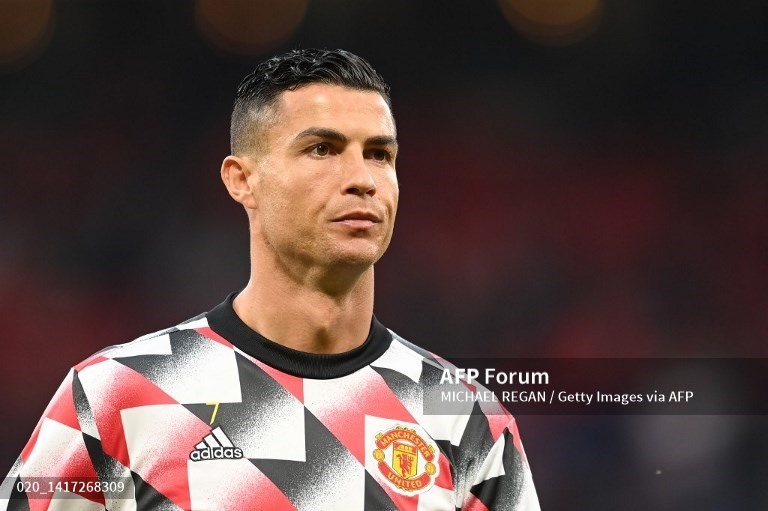 Chuyển nhượng mùa hè: Ronaldo và "bom tấn" nào sẽ nổ?