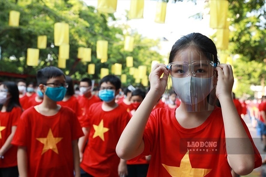 Hà Nội yêu cầu nhà trường không bắt buộc học sinh mua đồng phục mới