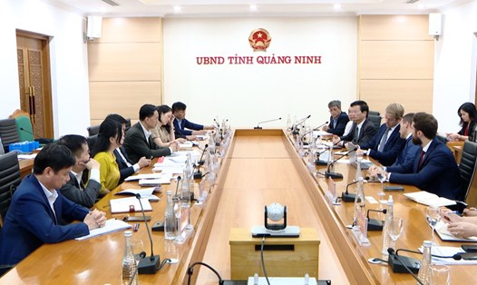 Quang cảnh buổi làm việc giữa UBND tỉnh Quảng Ninh với đại diện nhà đầu tư. Ảnh: Quốc Thắng