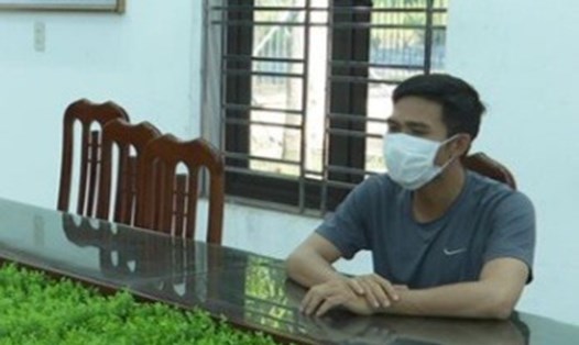 Đối tượng Nguyễn Minh Tuấn tại cơ quan điều tra. Ảnh: CA Thái Bình