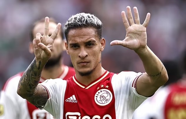 Antony trên đường đến Man United: Nhanh lên còn kịp
