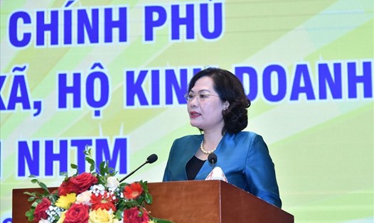 Thống đốc Nguyễn Thị Hồng tại hội nghị triển khai gói hỗ trợ lãi suất 2%, gói tín dụng từng được kỳ vọng như "phao cứu sinh" cho doanh nghiệp Ảnh: Hương Nguyễn
