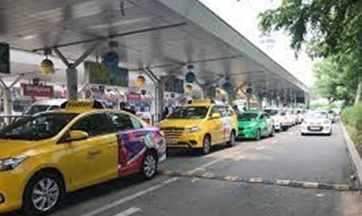 Xử lý nghiêm taxi “chặt chém” trong khu vực sân bay. Ảnh minh hoạ