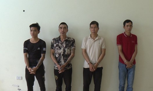 Nhóm đối tượng gây ra 06 vụ phá két trộm cắp tài sản tại các tỉnh Nghệ An và Thanh Hóa. Ảnh: CANA