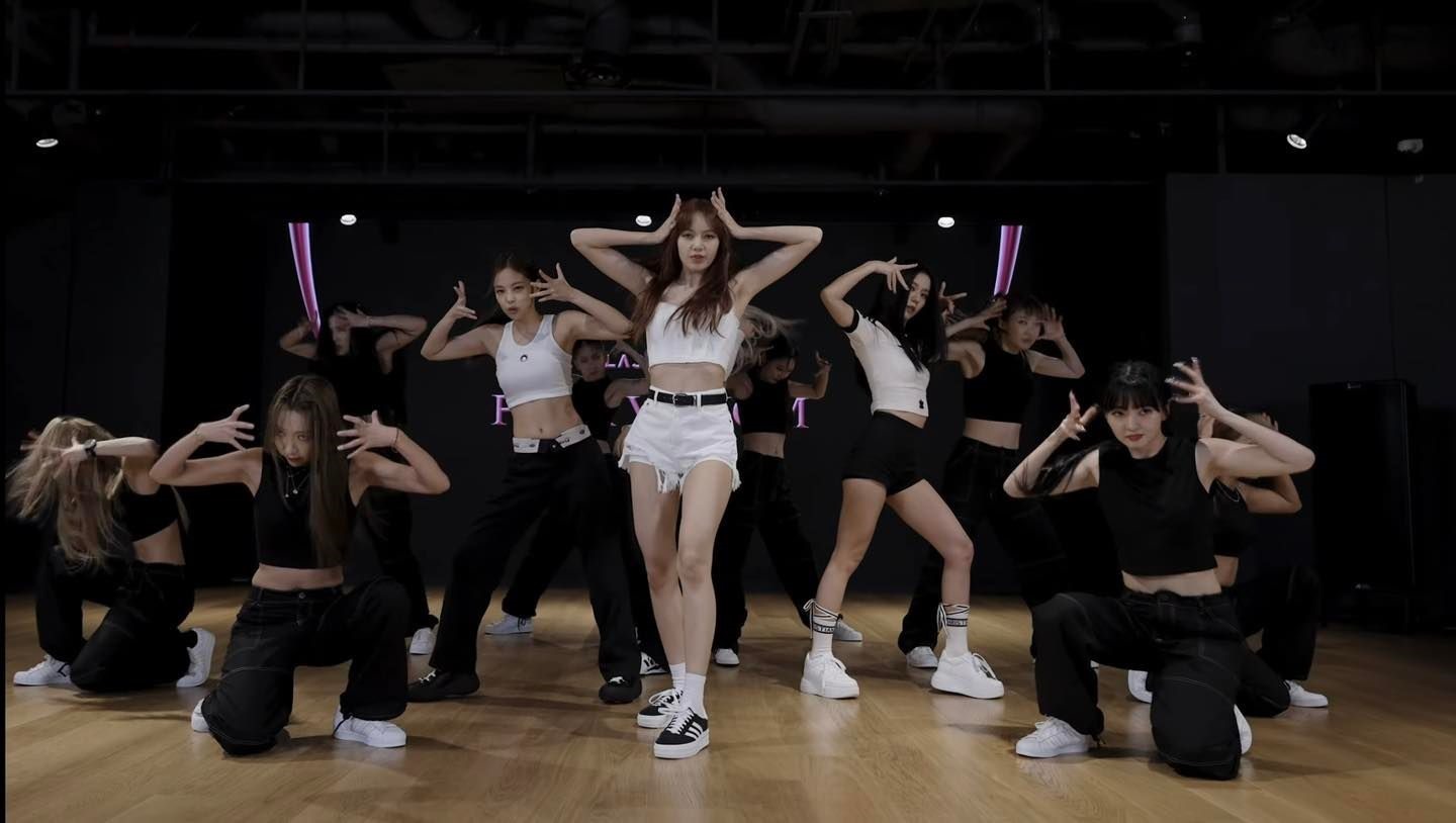 Blackpink có thêm kỷ lục mới. Ảnh: CMH