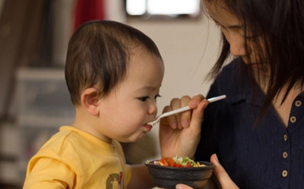 Những thực phẩm cần tránh cho trẻ 9 tháng tuổi