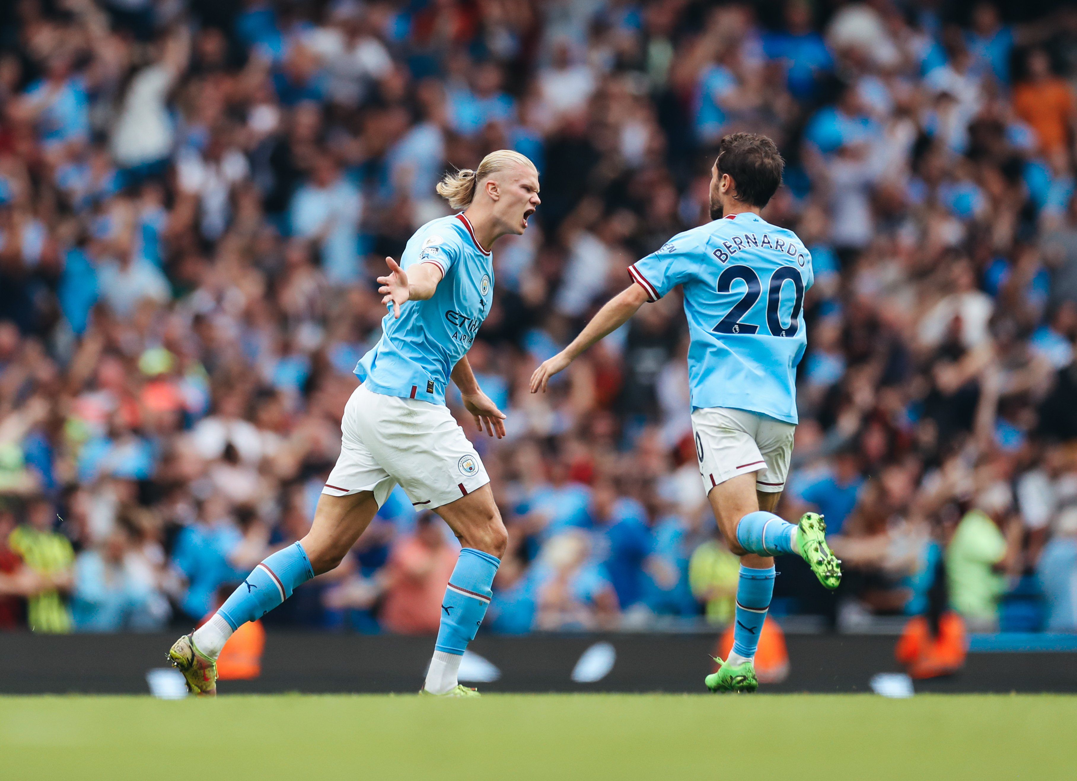 Haaland lập hat-trick giúp Man City thắng ngược Crystal Palace