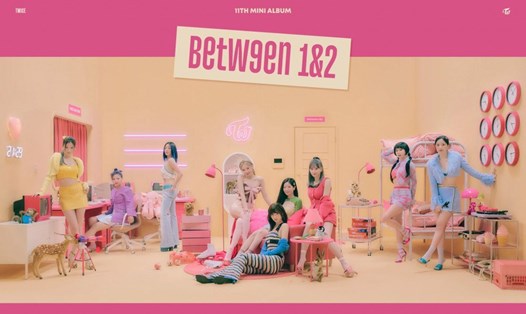 Mini album "BETWEEN 1&2" của Twice đứng đầu bảng xếp hạng iTunes tại nhiều quốc gia. Ảnh: JYP