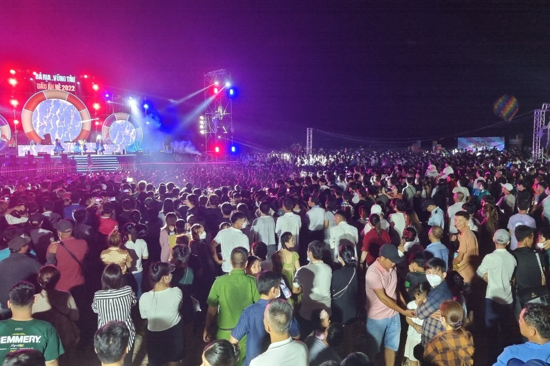 Sự kiện đêm nhạc EDM tổ chức tại Hồ Tràm trước đây đã thu hút hơn 10.000 người dân, khách du lịch tham dự. Ảnh: T.A