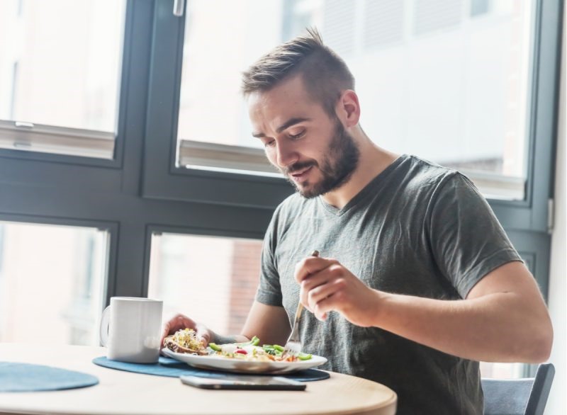 4 thói quen ăn sáng giúp bạn sở hữu một vòng eo thon gọn