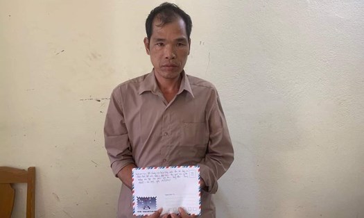 Công an huyện Trùng Khánh bắt giữ đối tượng mua bán trái phép chất ma túy. Ảnh: CACB