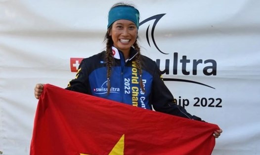 Runner Thanh Vũ làm rạng dang cộng đồng triathlon Việt Nam khi vô địch giải đấu khắc nghiệt thế giới. Ảnh: Swiss Ultra