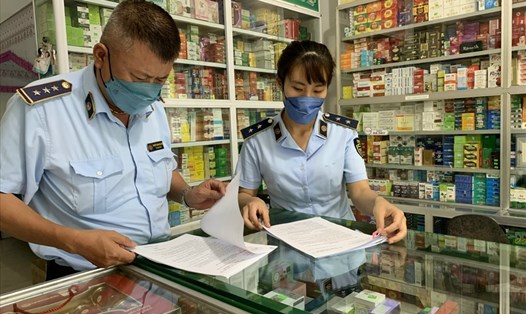 Nhiều cơ sở kinh doanh thuốc tân dược và phân bón, thuốc bảo vệ thực vật trên địa bàn tỉnh Sơn La bị xử phạt. Ảnh: ĐVCC.