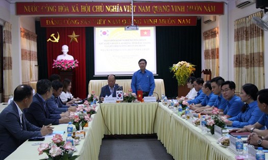 Ông Nguyễn Văn Cảnh - Chủ tịch Liên đoàn Lao động tỉnh Bắc Giang - phát biểu tại buổi làm việc.