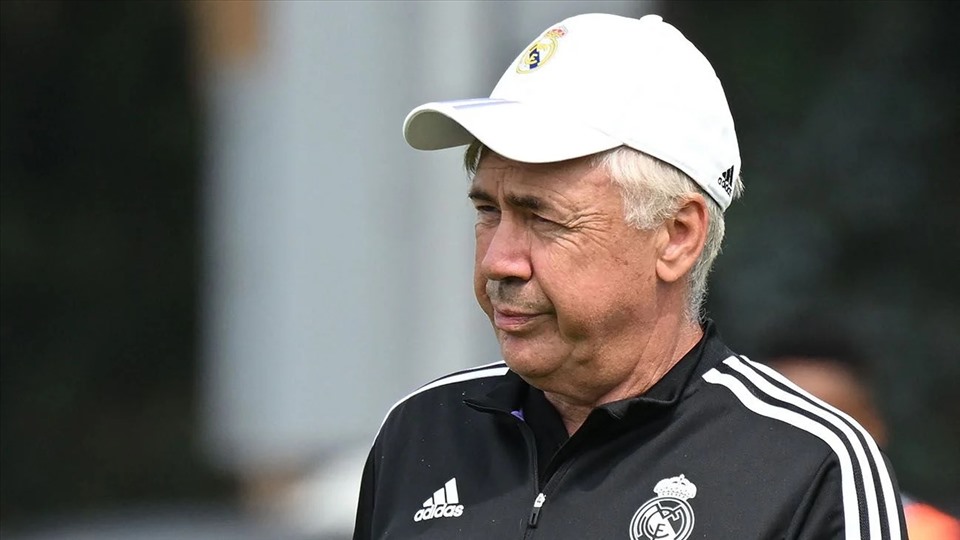 Một mùa chuyển nhượng bình yên và hạnh phúc với Real Madrid