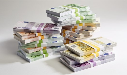 EU đóng băng hàng trăm tỉ euro tài sản của Nga. Ảnh: Getty