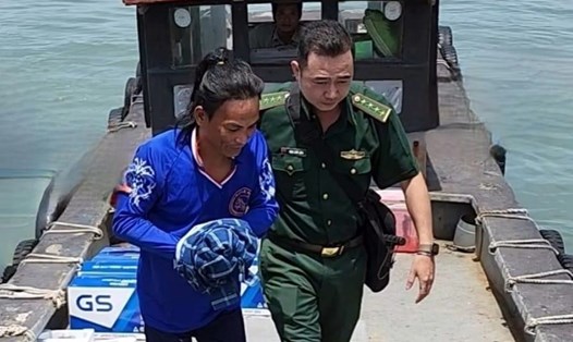 Đối tượng Nguyễn Văn Khế bị Đồn Biên phòng Bến Đá bắt giữ. Ảnh: BĐBP