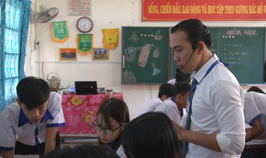 Giờ học thực hành của học sinh Trường THCS và THPT Ba Hòn, thị trấn Kiên Lương, huyện Kiên Lương. Ảnh: N.A