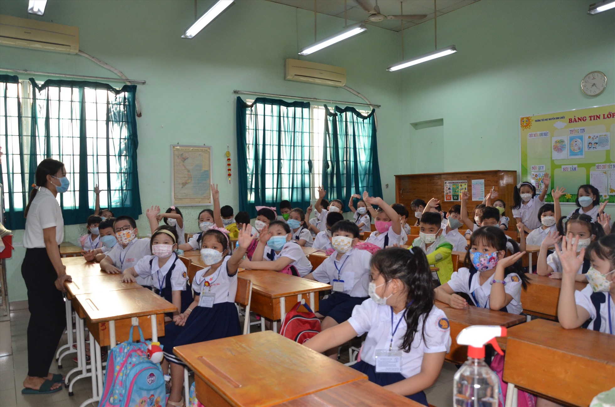 Thiếu giáo viên, quá tải sĩ số sẽ tạo nên những thách thức cho giáo dục bậc Tiểu học tại TPHCM. Ảnh: Huyên Nguyễn