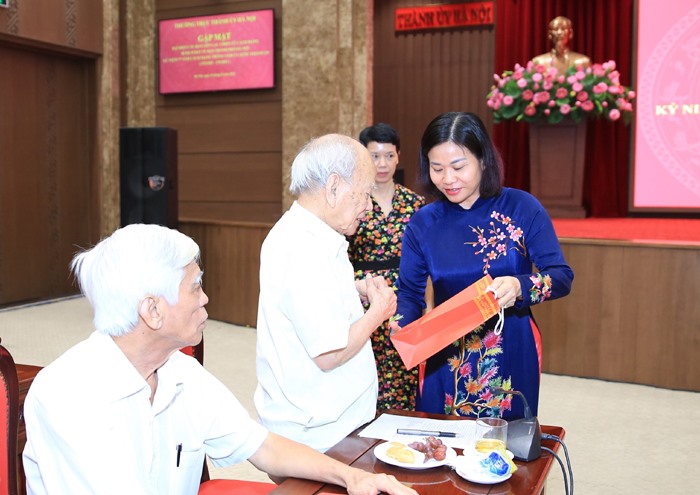 Tri ân những chiến sĩ cách mạng bị địch bắt tù đày
