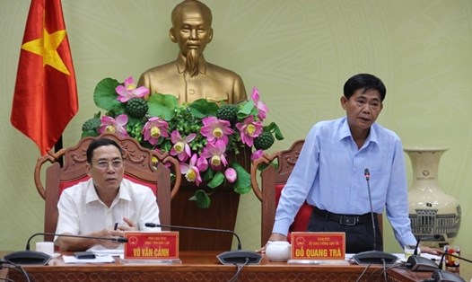 Đại diện UBND tỉnh Đắk Lắk báo cáo tiến độ triển khai dự án cao tốc Buôn Ma Thuột đi Khánh Hòa. Ảnh: B.T