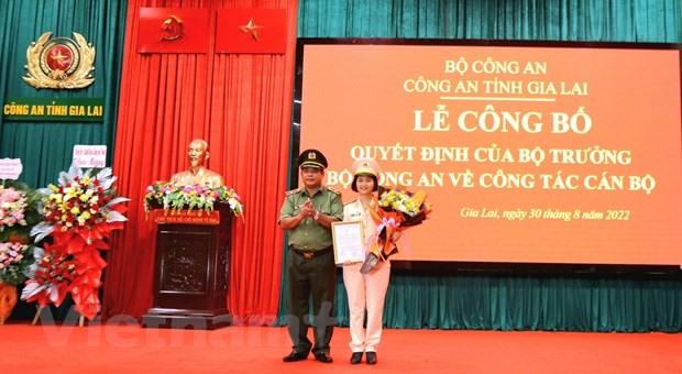 Trung tá Ksor H’Bơ Khắp được bổ nhiệm làm Phó Giám đốc Công an tỉnh Gia Lai. Ảnh: TTXVN